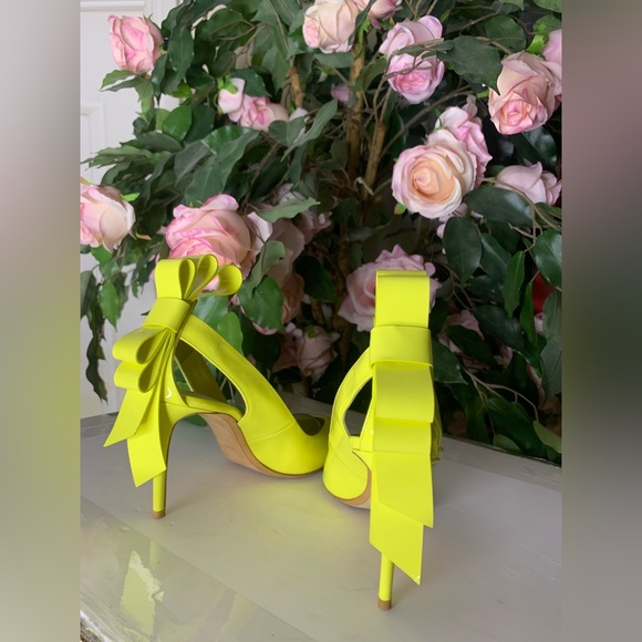 🚫 SOLD Nicholas Kirkwood Yellow Patent Leather Slingback Pumps - Picture 4 of 9